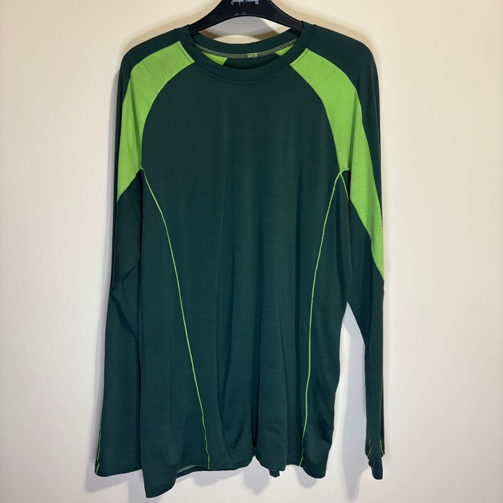 Patagonia Men’s Large Two-Tone Green Long Sleeve Tee Gorpcore Fall Wear
